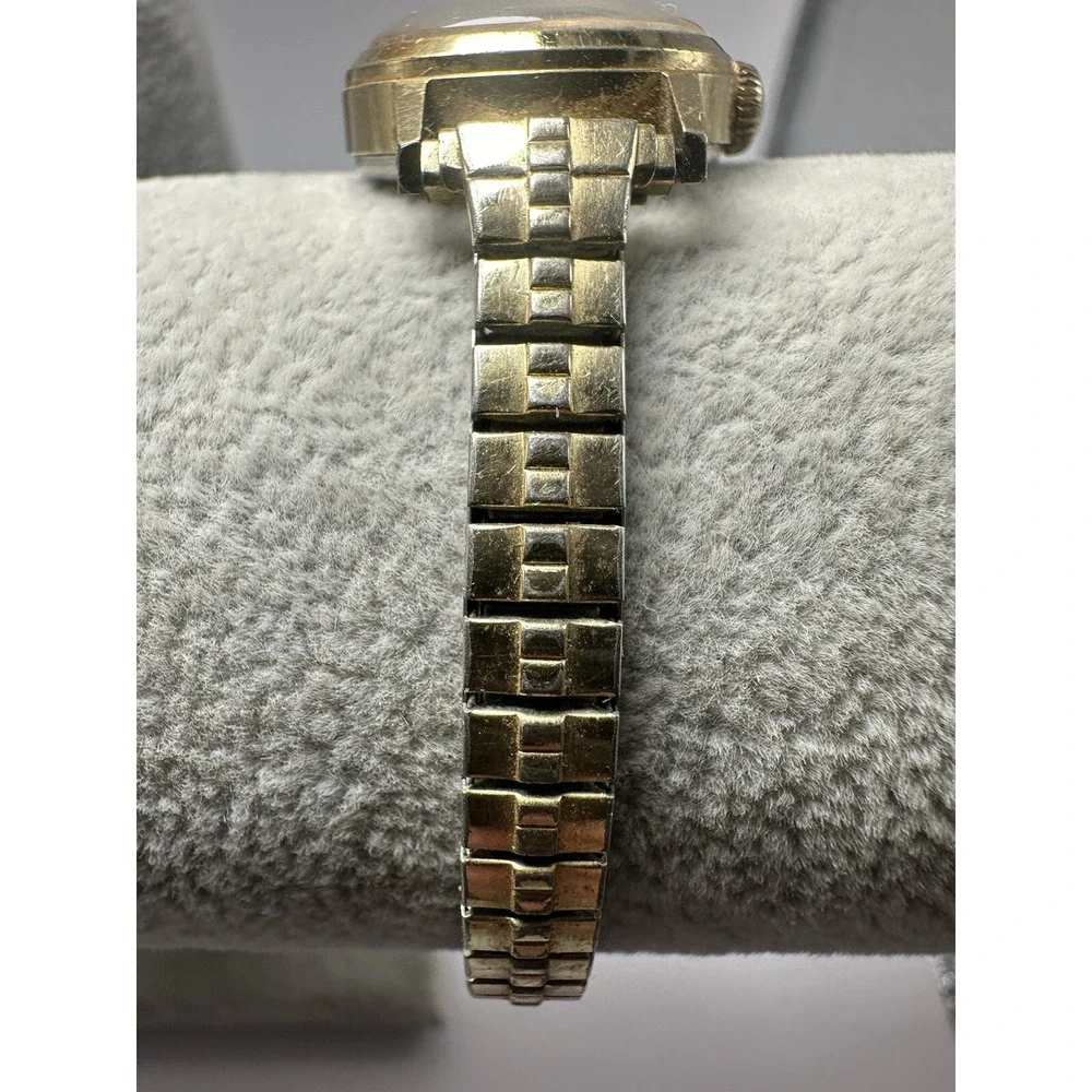 Caravelle By Bulova Watch Ladies 1974 N4 Manual Wind Easy Reader‎ 22MM 5.5